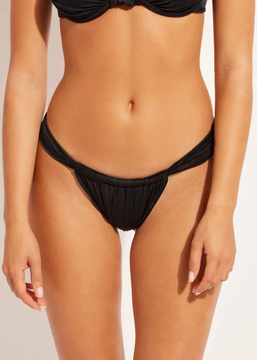 Cueca de Biquíni Brasileira com Laterais Finas Shiny Satin