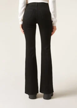 Jeans à Boca de Sino Elásticos