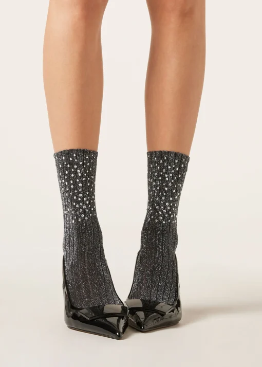 Meias Caneladas com Tachas