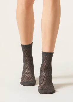 Meias com Efeito Perfurado